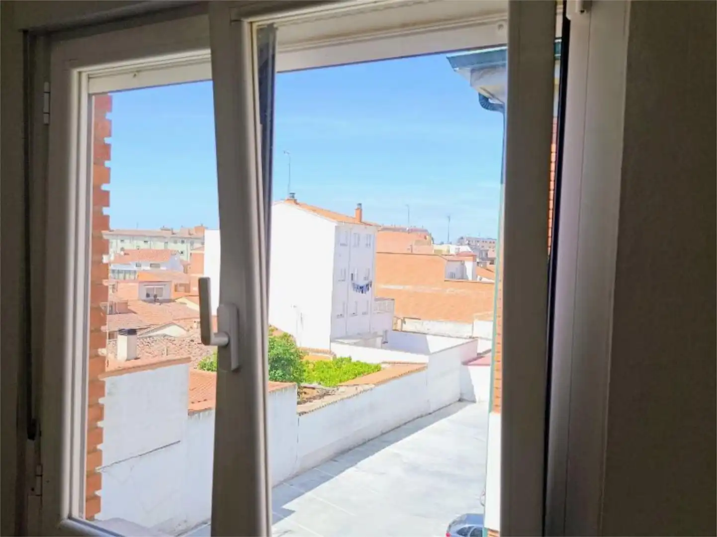 Piso en venta en Calle Primero de Mayo, 1, San José Obrero Vista exterior de Piso en venta en Zamora Capital con Calefacción, Terraza y Trastero