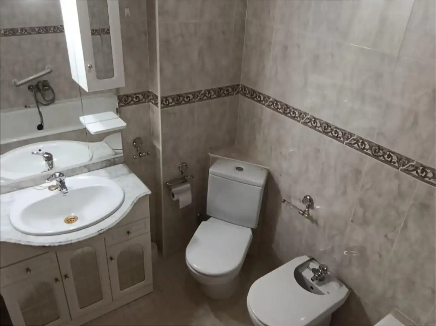 Piso en venta en Calle Primero de Mayo, 1, San José Obrero Baño de Piso en venta en Zamora Capital con Calefacción, Terraza y Trastero