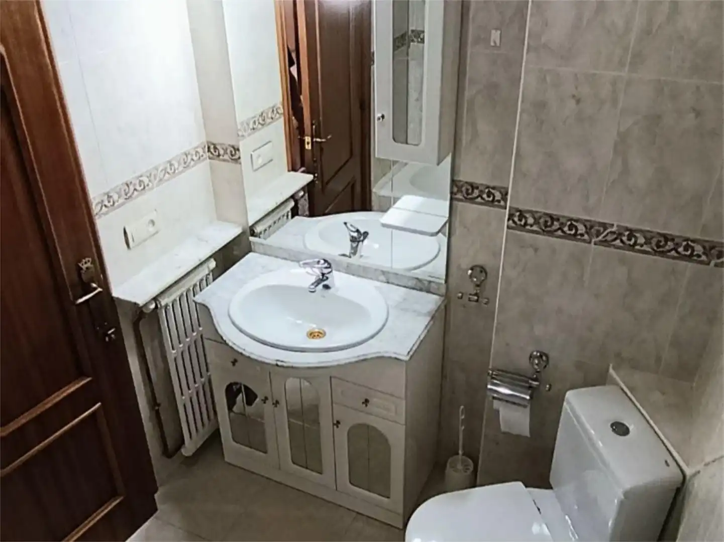 Piso en venta en Calle Primero de Mayo, 1, San José Obrero Baño de Piso en venta en Zamora Capital con Calefacción, Terraza y Trastero