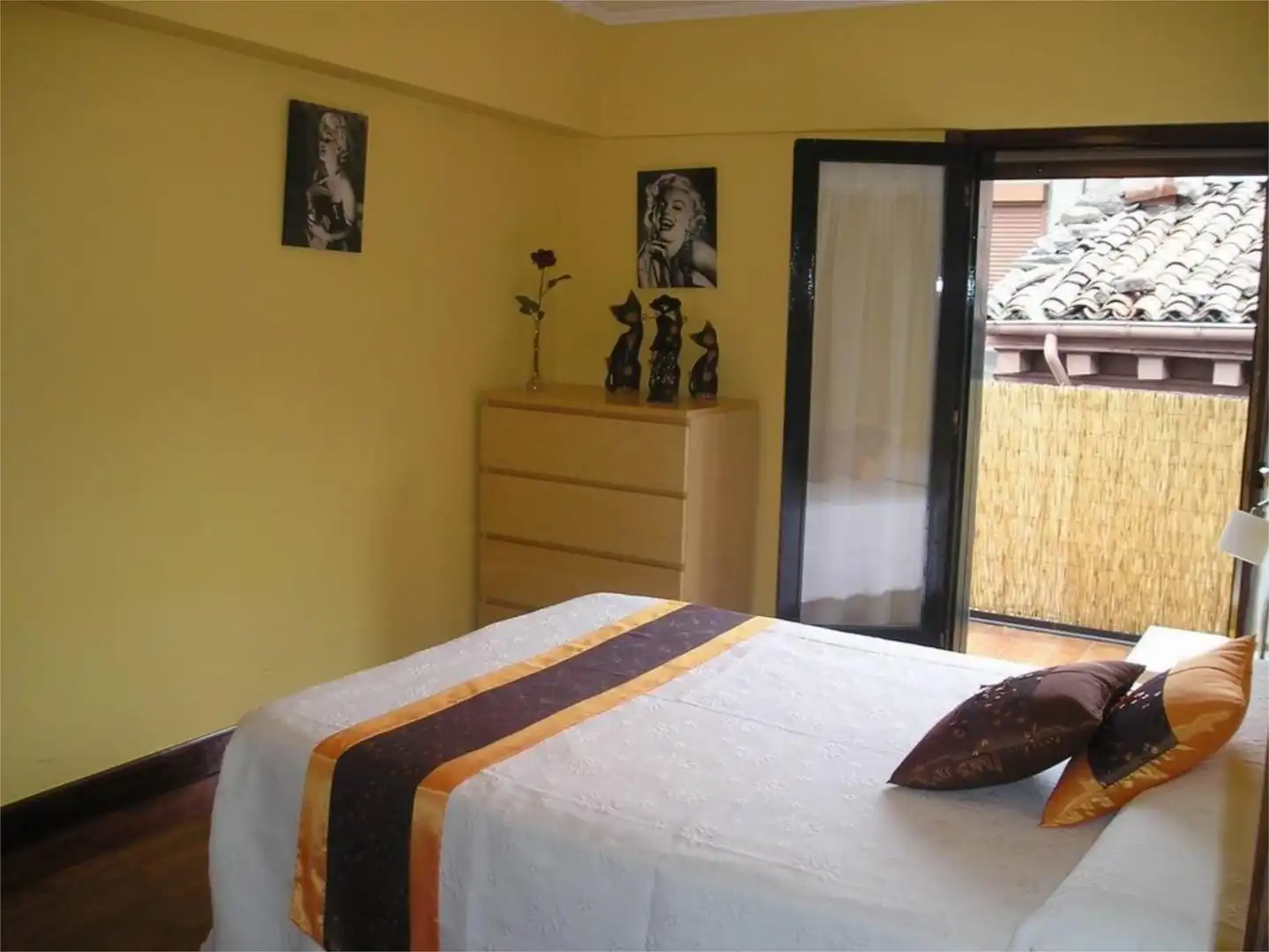 Wohnung zum Verkauf in Barrenkalea, 20, Bergara Schlafzimmer von Wohnung zum Verkauf in Bergara mit Terrasse und Balkon