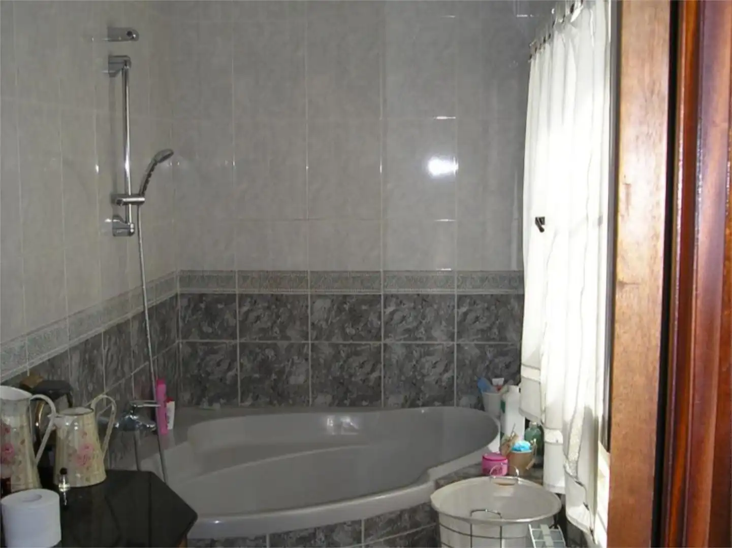 Wohnung zum Verkauf in Barrenkalea, 20, Bergara Badezimmer von Wohnung zum Verkauf in Bergara mit Terrasse und Balkon