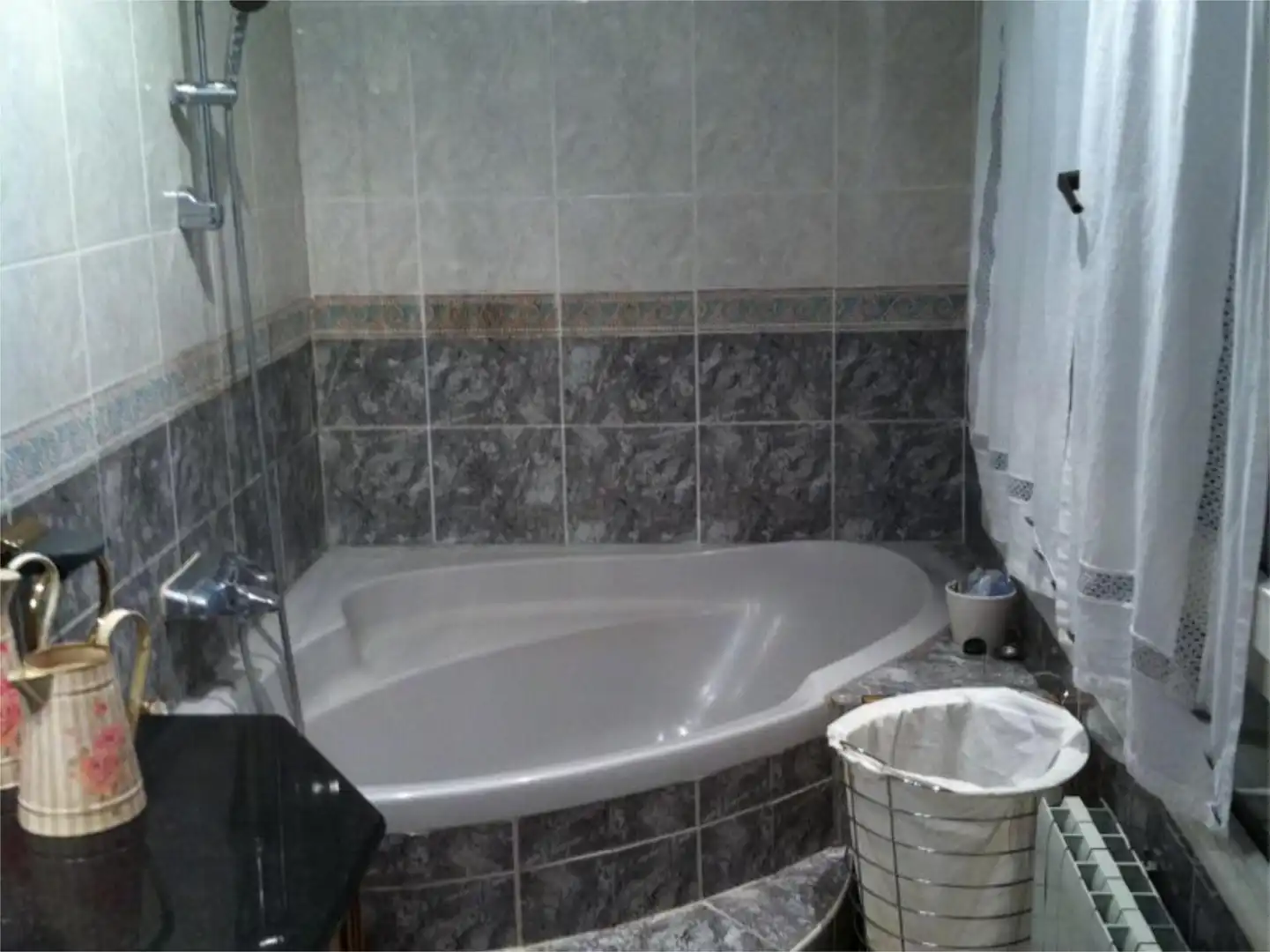 Wohnung zum Verkauf in Barrenkalea, 20, Bergara Badezimmer von Wohnung zum Verkauf in Bergara mit Terrasse und Balkon