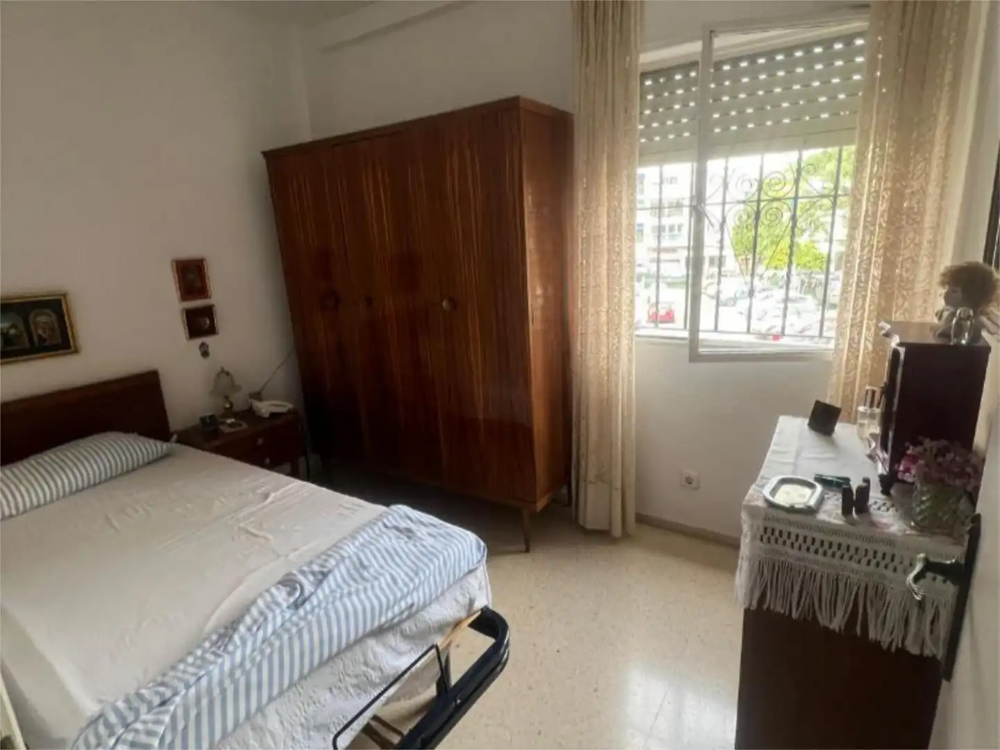Bedroom of Flat for sale in Sevilla  with Furnished and Community parking