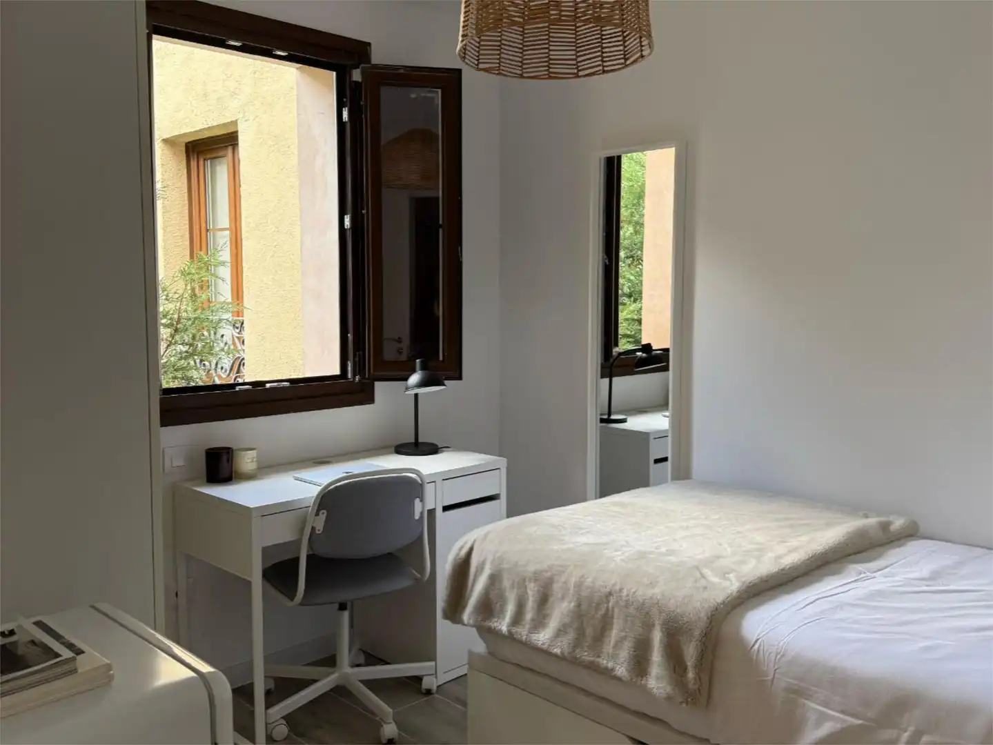 Habitación de Piso de alquiler en Segovia con Calefacción, Amueblado y Balcón
