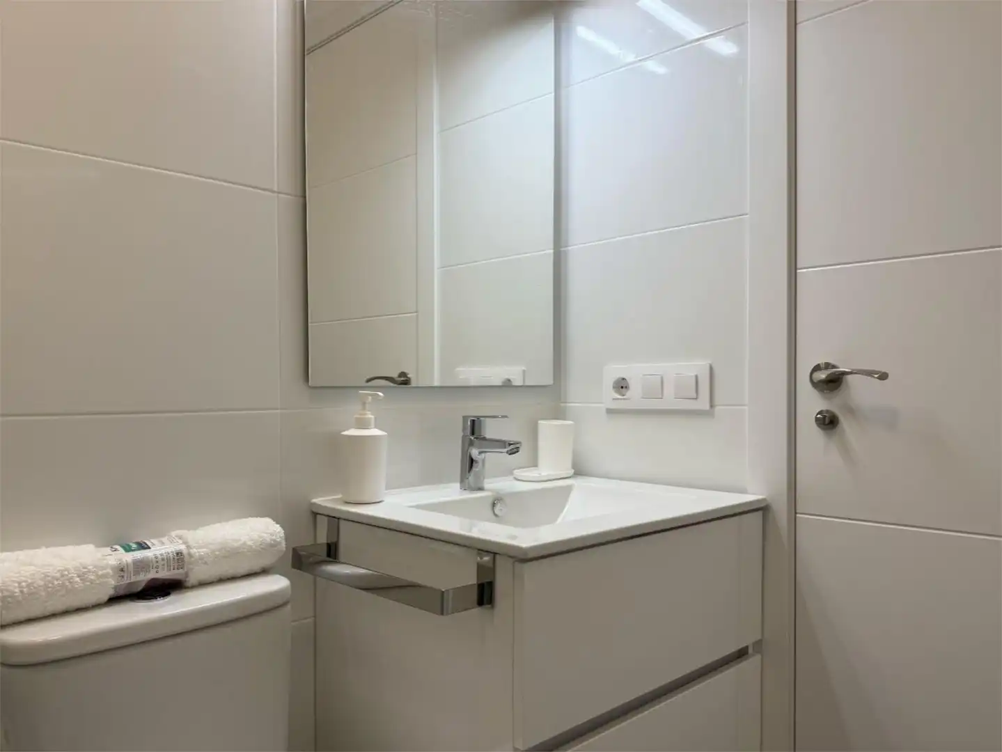 Baño de Piso de alquiler en Segovia con Calefacción, Amueblado y Balcón