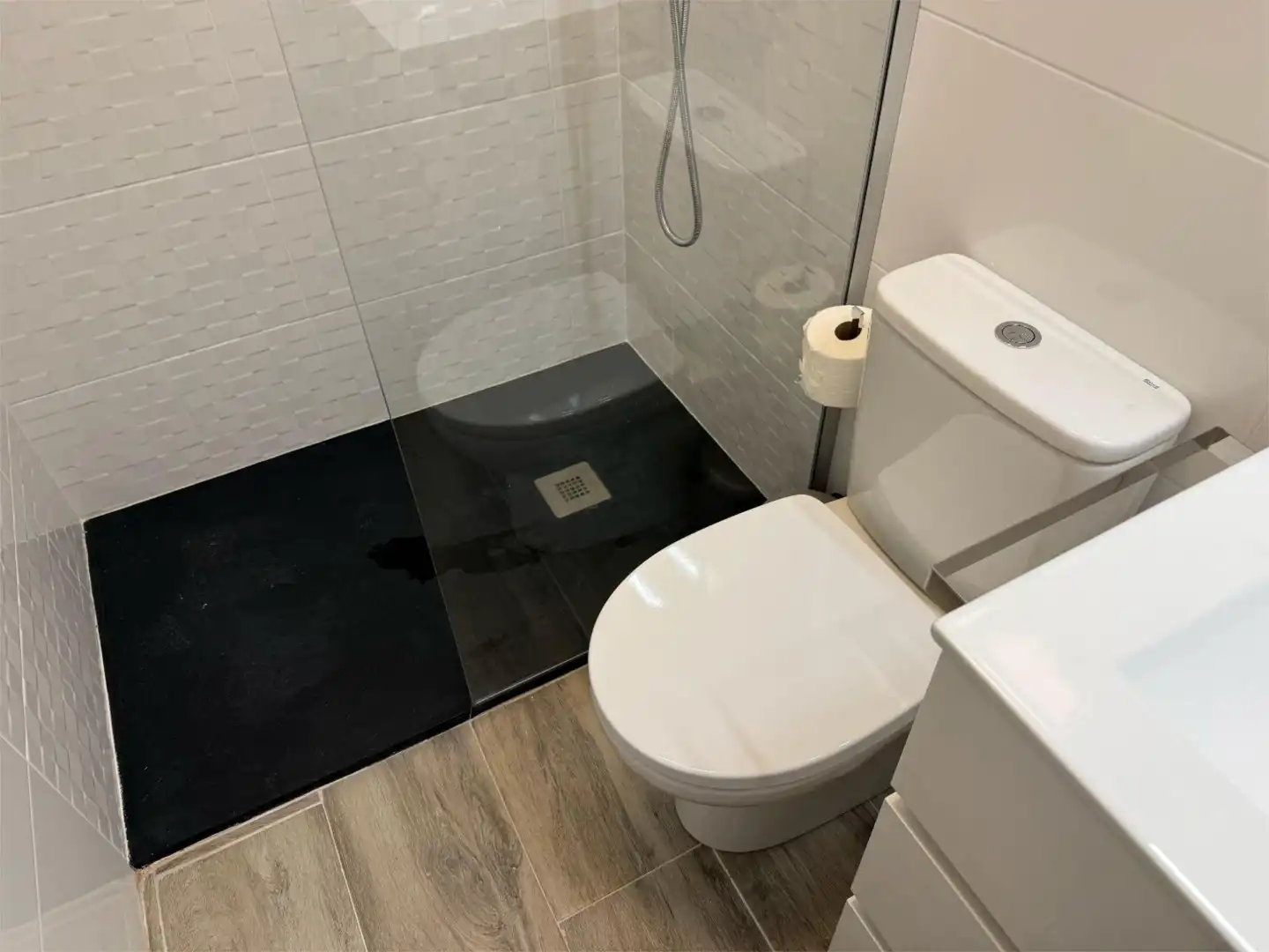 Baño de Piso de alquiler en Segovia con Calefacción, Amueblado y Balcón
