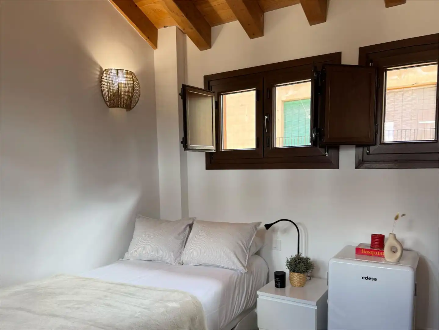 Habitación de Piso de alquiler en Segovia con Calefacción, Amueblado y Balcón