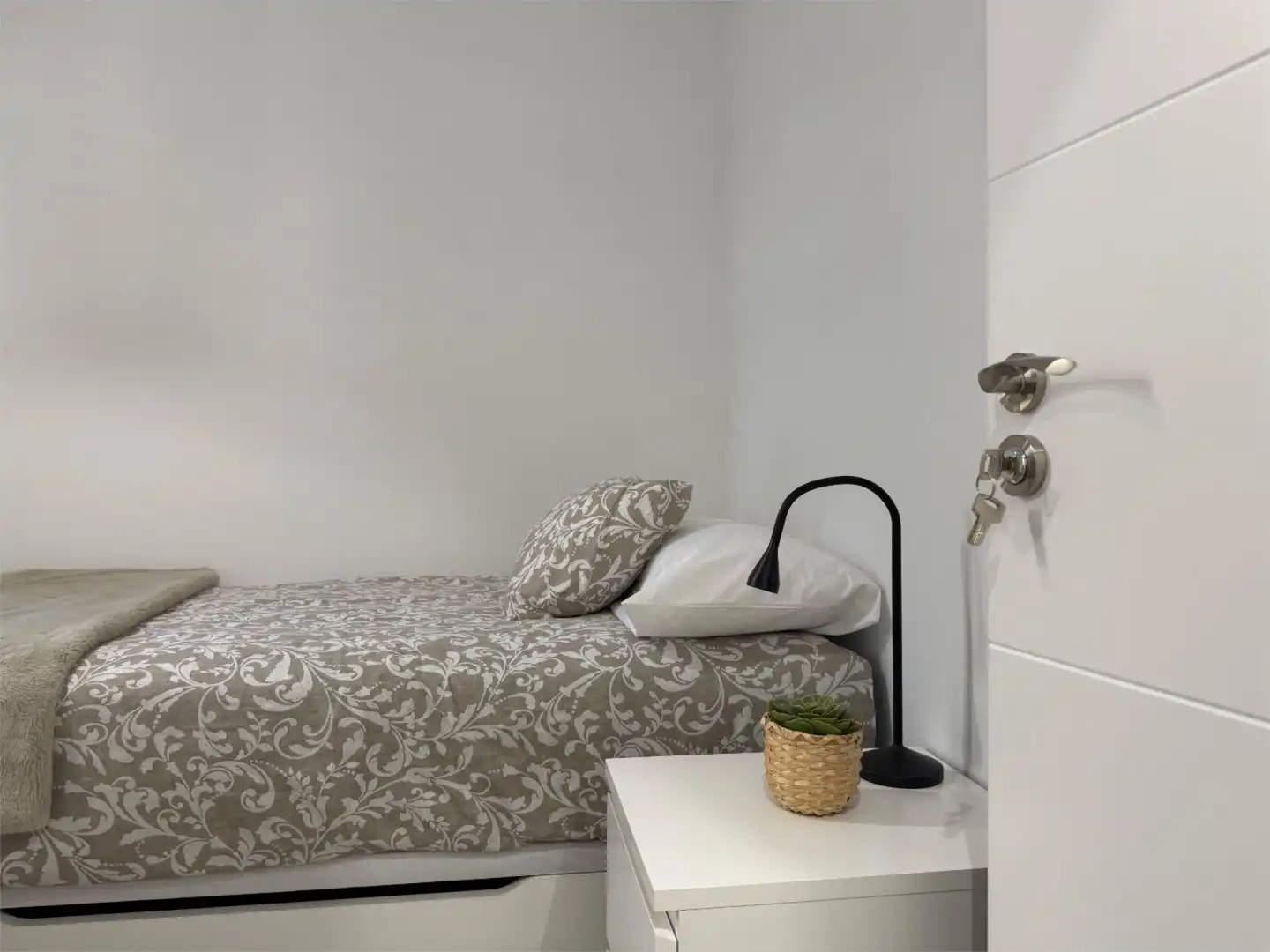 Habitación de Piso de alquiler en Segovia con Calefacción, Amueblado y Balcón