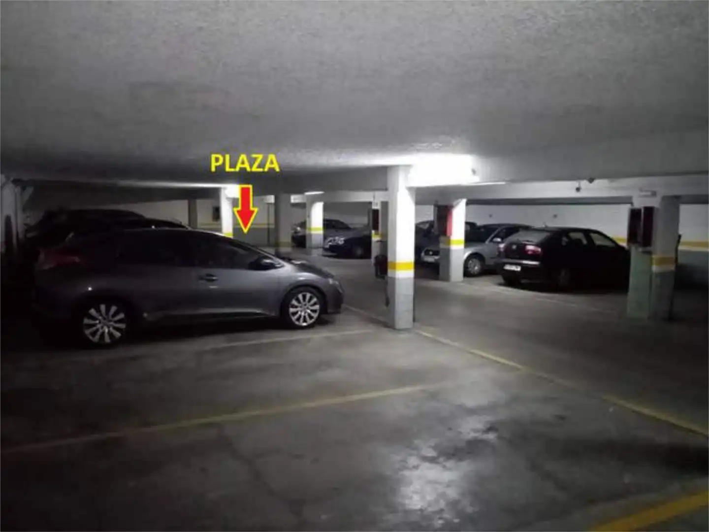 Garaje de alquiler en Santiago - Arana Parking de Garaje de alquiler en Vitoria - Gasteiz