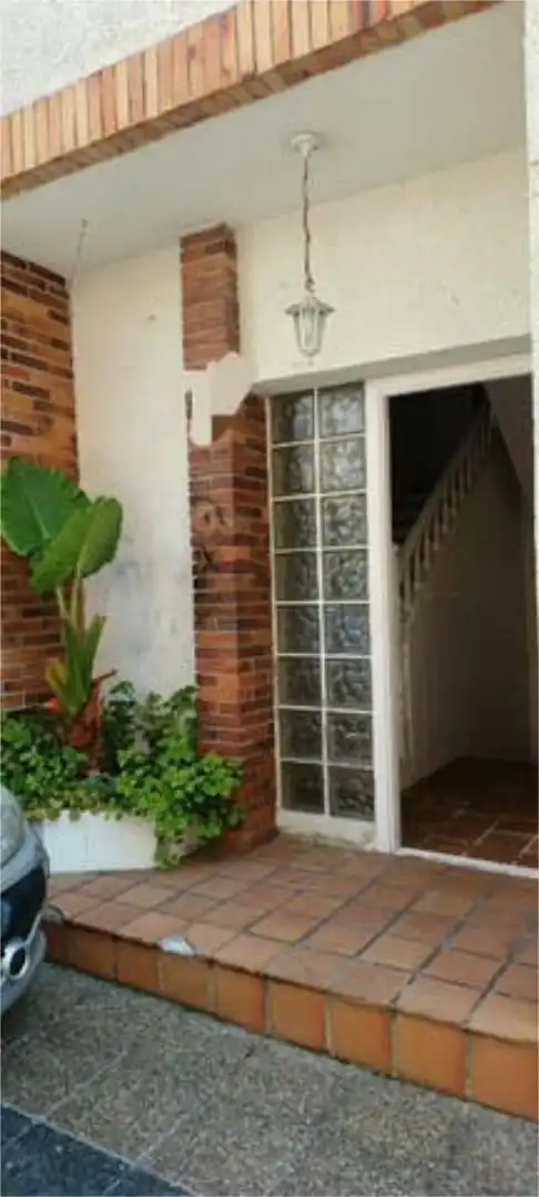 Vista exterior de Casa adosada en venta en Santander