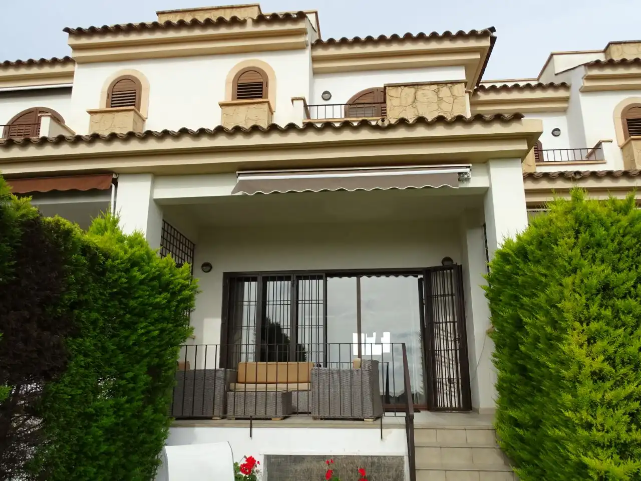 Vista exterior de Pis en venda en Polop amb Aire condicionat, Calefacció i Jardí privat