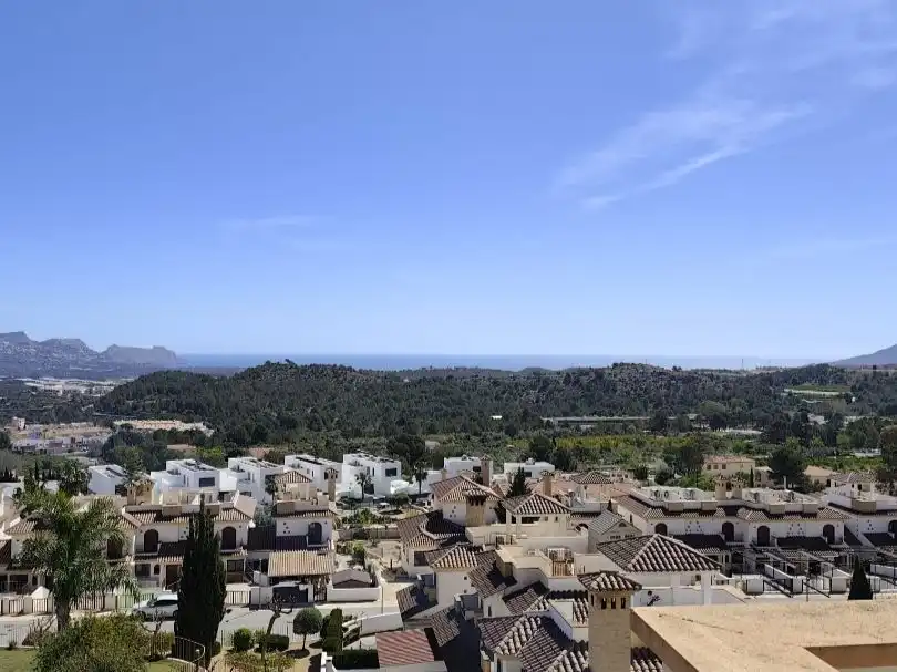 Vista exterior de Pis en venda en Polop amb Aire condicionat, Calefacció i Jardí privat
