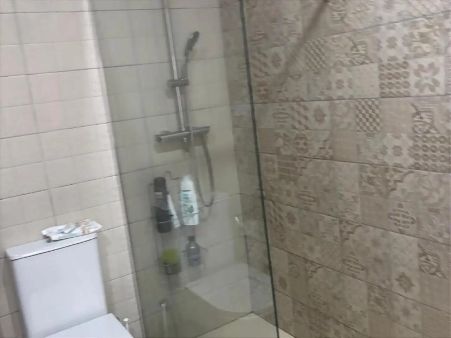 Piso en venta en Osuna Baño de Piso en venta en Osuna con Aire acondicionado, Jardín privado y Piscina