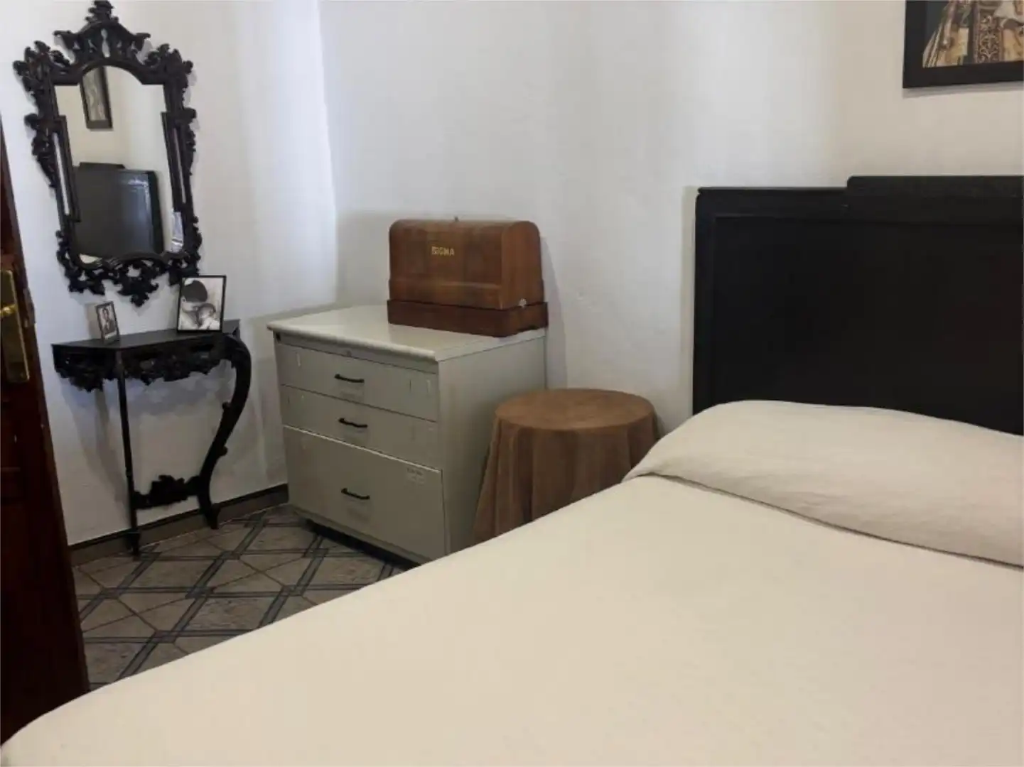 Piso en venta en Osuna Habitación de Piso en venta en Osuna con Aire acondicionado, Jardín privado y Piscina