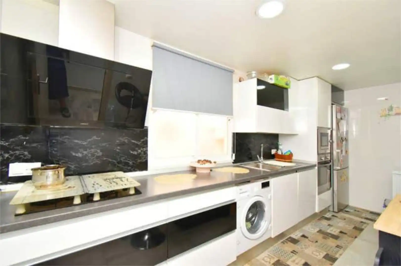 Flat for sale in Plaza de la Luz Kitchen of Flat for sale in El Ejido with Heating, Storage room and Furnished