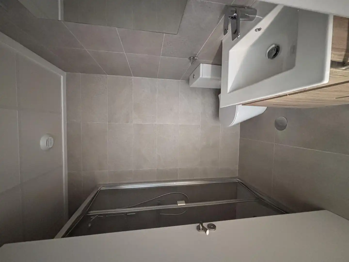 Flat for rent in Calle Alcalde Conangla, 86, Carretas - Pajarita Bathroom of Flat for rent in Albacete with Air Conditioner, Heating and Terrace