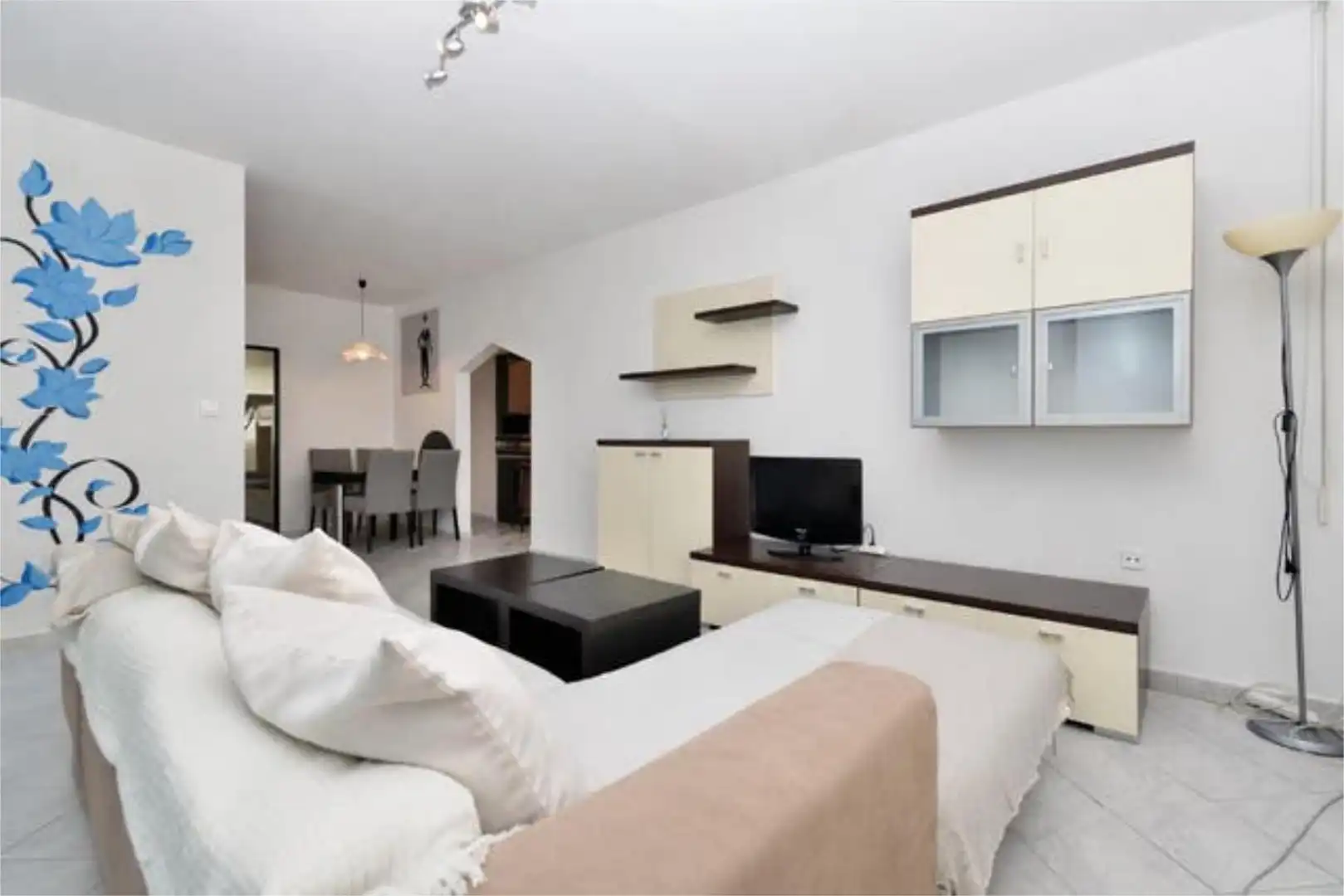 Apartamento en venta en Justicia - Chueca Sala de estar de Apartamento en venta en Madrid con Trastero y Amueblado