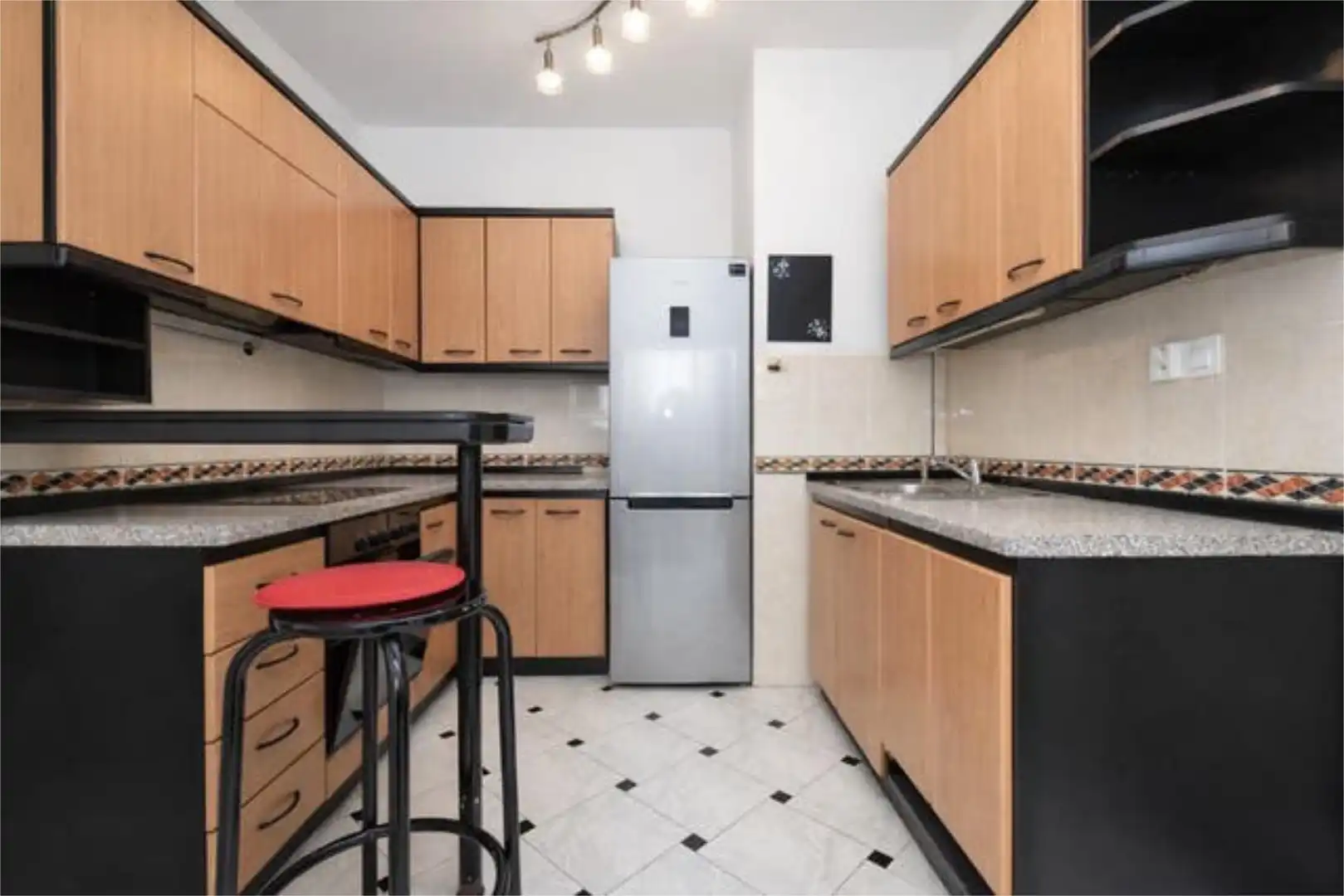 Apartamento en venta en Justicia - Chueca Cocina de Apartamento en venta en Madrid con Trastero y Amueblado
