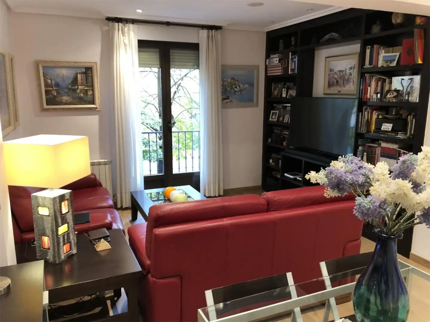 Sala d'estar de Pis de lloguer en  Logroño amb Calefacció, Parquet i Moblat