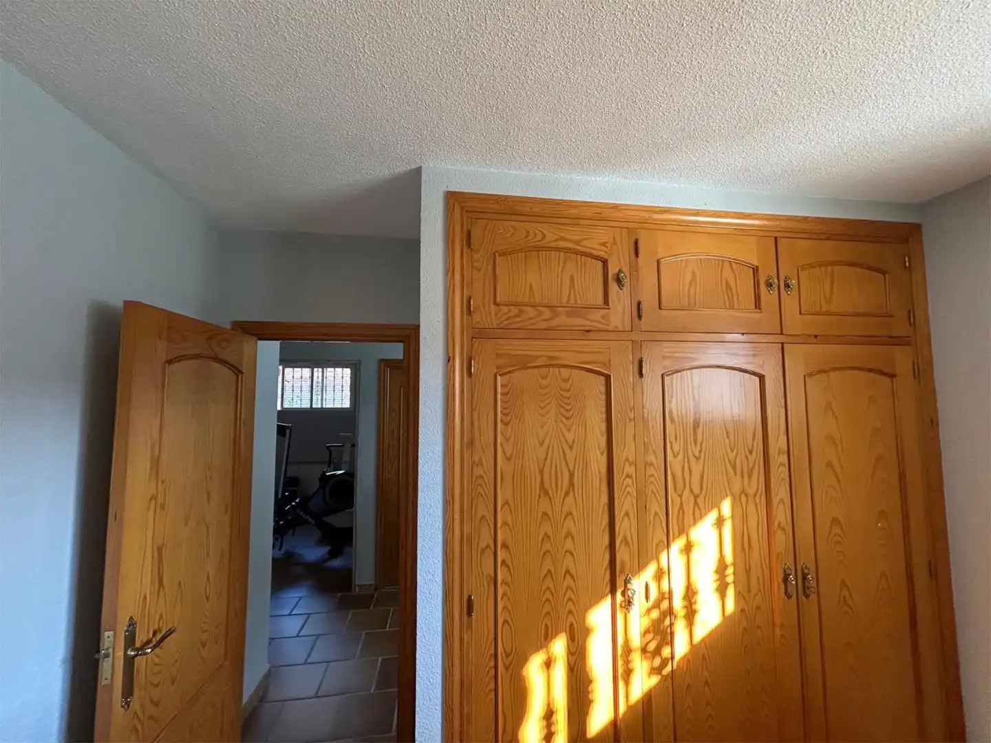 Habitación en Calle Maestro Guridi, 25, Los Negrales Habitación en Calle Maestro Guridi, 25, Los Negrales