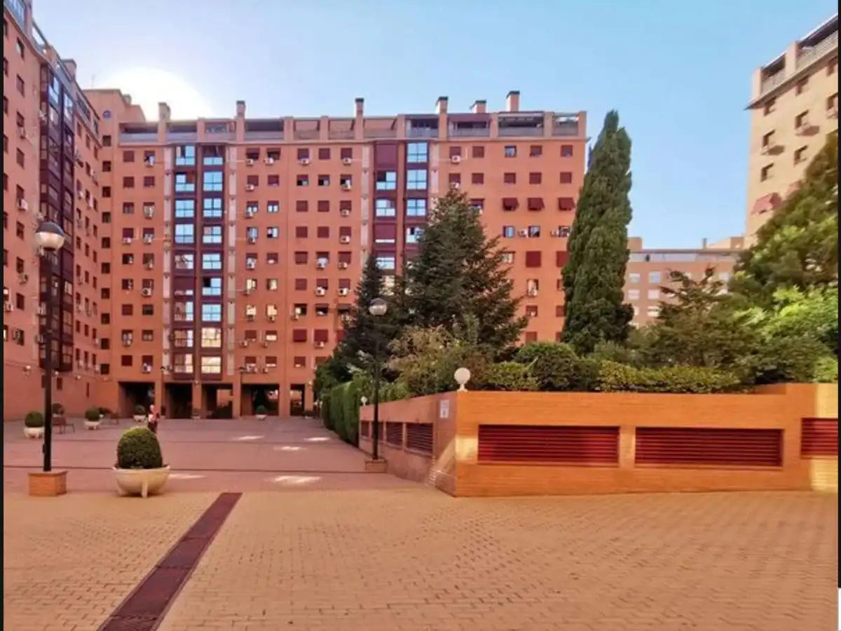 Exterior view of Flat for sale in  Madrid Capital  with Air Conditioner, Swimming Pool and Balcony