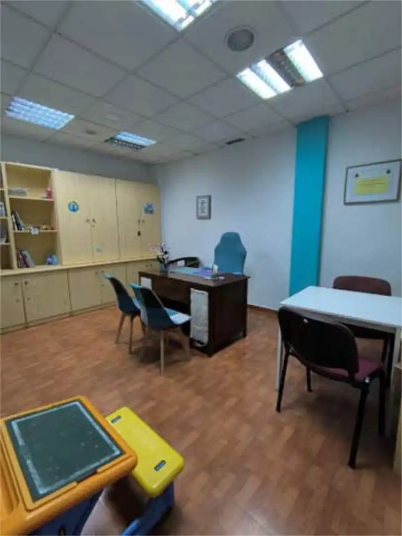 Büro zur Miete in Ciudad Jardín - Tagarete - El Zapillo Büro zur Miete in Almería mit Klimaanlage