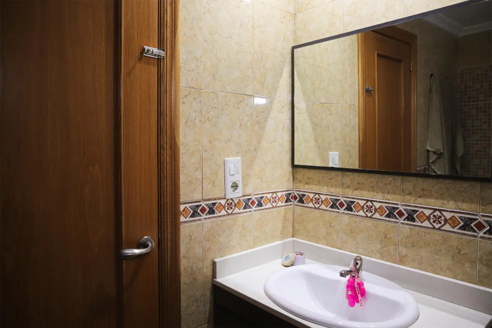Flat for rent in Carrer Mariano Benlliure, 7, Reina Victoria - Miguel Hernández Bathroom of Flat for rent in Elche / Elx with Air Conditioner, Furnished and Oven