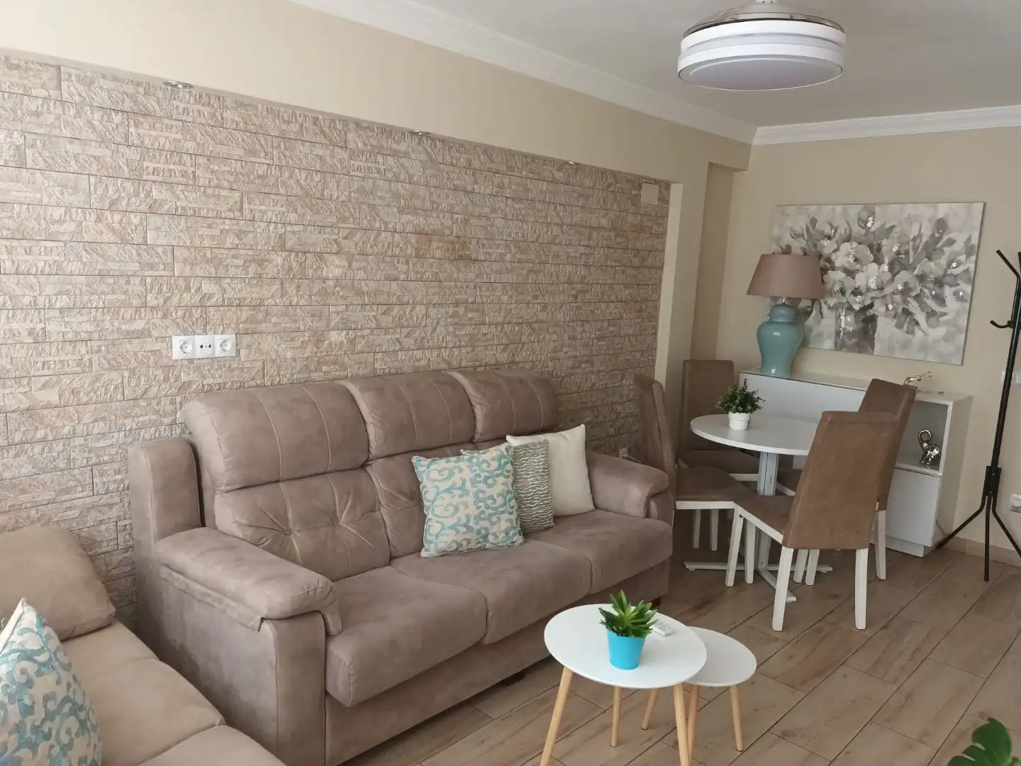 Flat for rent in Calle Andarax, 6, La Unión - Cruz de Humilladero - Los Tilos Living room of Flat for rent in Málaga with Air Conditioner and Furnished