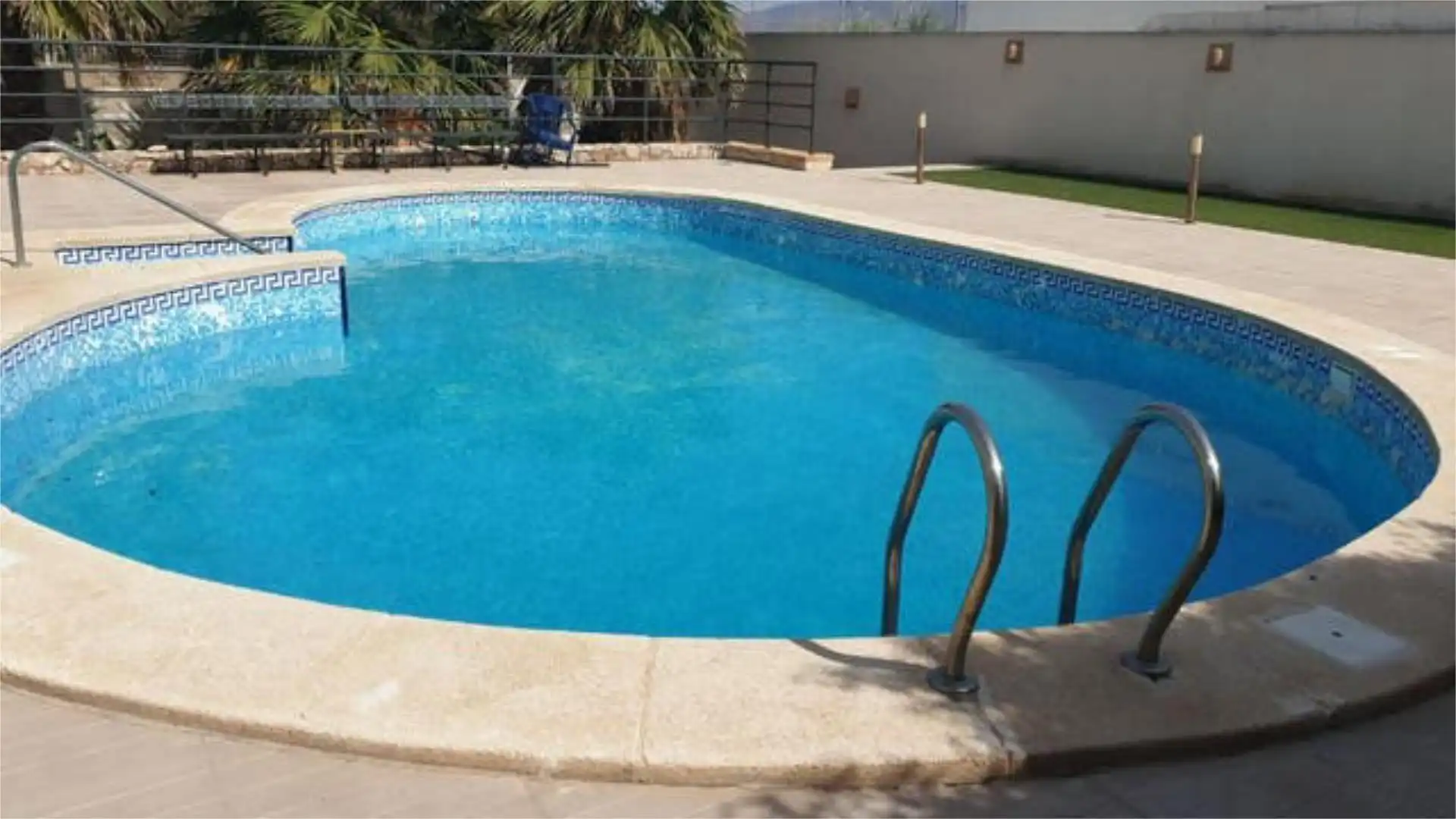 Casa adosada en venda a Cabo de Gata Piscina de Casa adosada en venda en Cabo de Gata amb Jardí privat, Terrassa i Traster