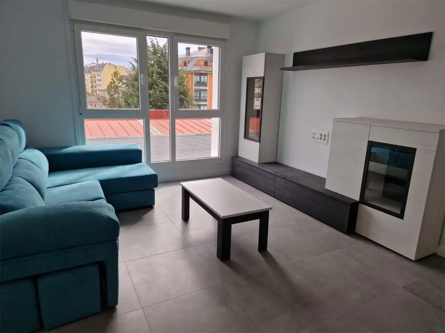 Piso de alquiler en Rua Da Gandara, Sarria Sala de estar de Piso de alquiler en Sarria con Calefacción, Terraza y Trastero