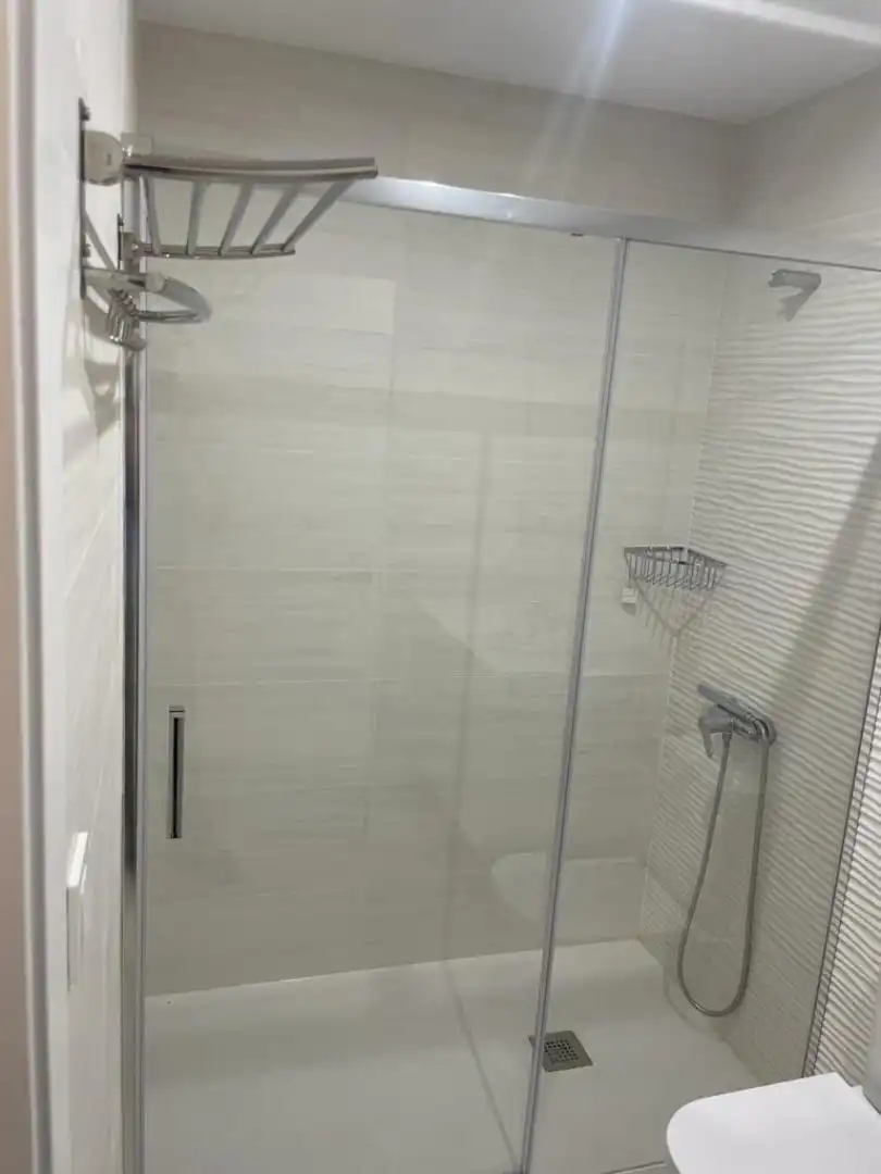Piso de alquiler en Rua Da Gandara, Sarria Baño de Piso de alquiler en Sarria con Calefacción, Terraza y Trastero