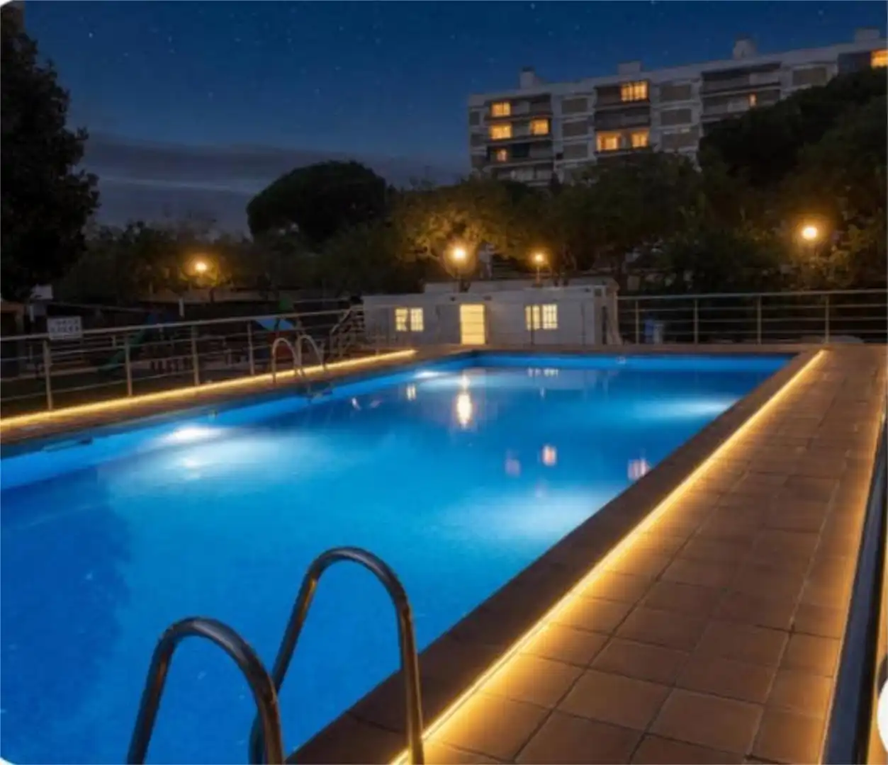 Schwimmbecken von Wohnungen zum Verkauf in Blanes mit Privatgarten, Terrasse und Abstellraum