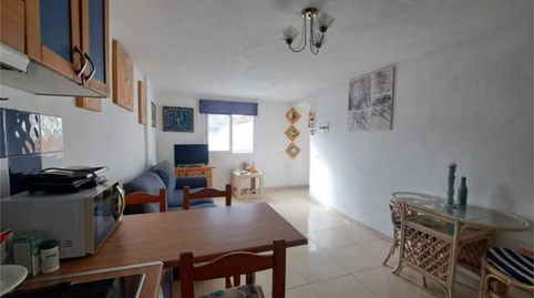 Foto 2 de Piso en venta en La Camella, Arona