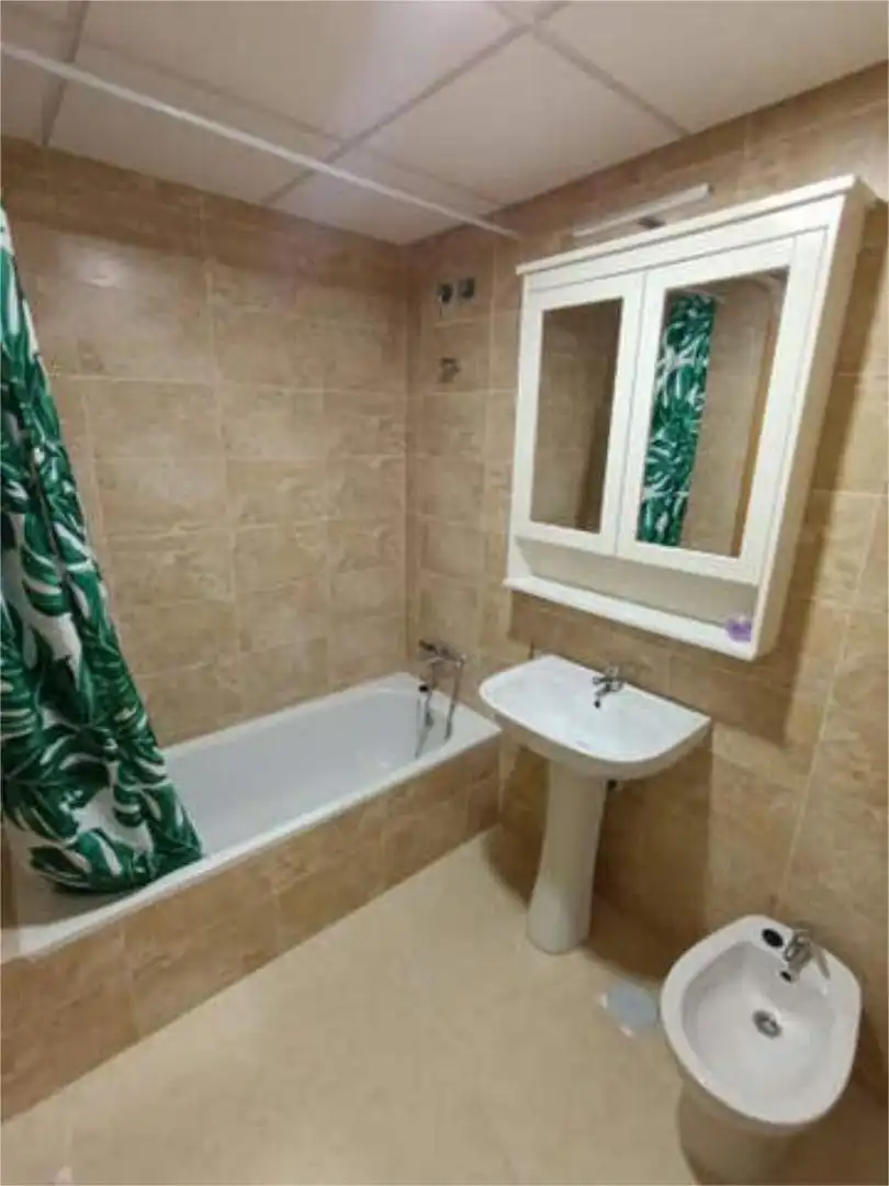 Piso de alquiler en Albox Baño de Piso de alquiler en Albox con Terraza y Amueblado