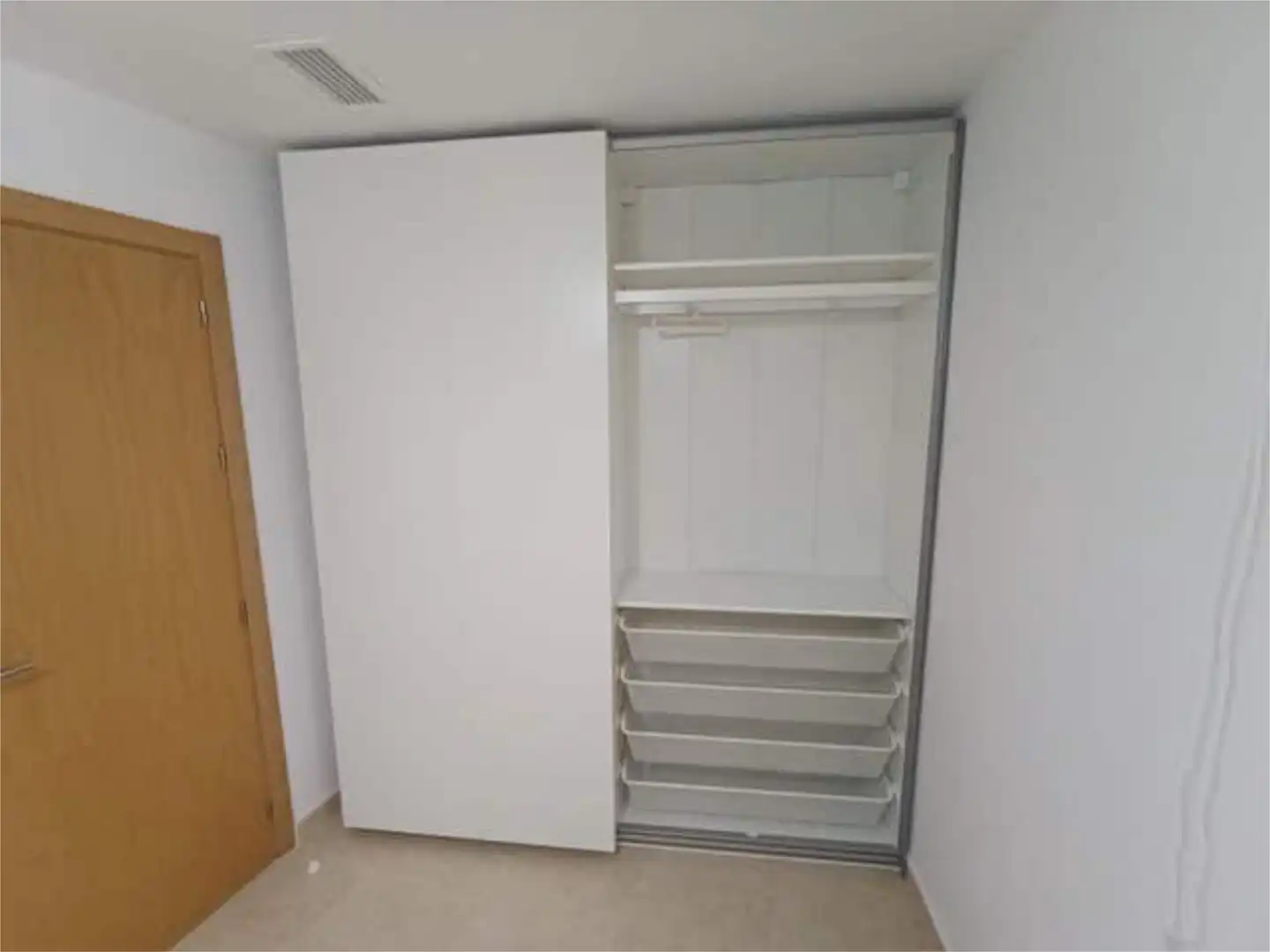 Piso de alquiler en Albox Habitación de Piso de alquiler en Albox con Terraza y Amueblado