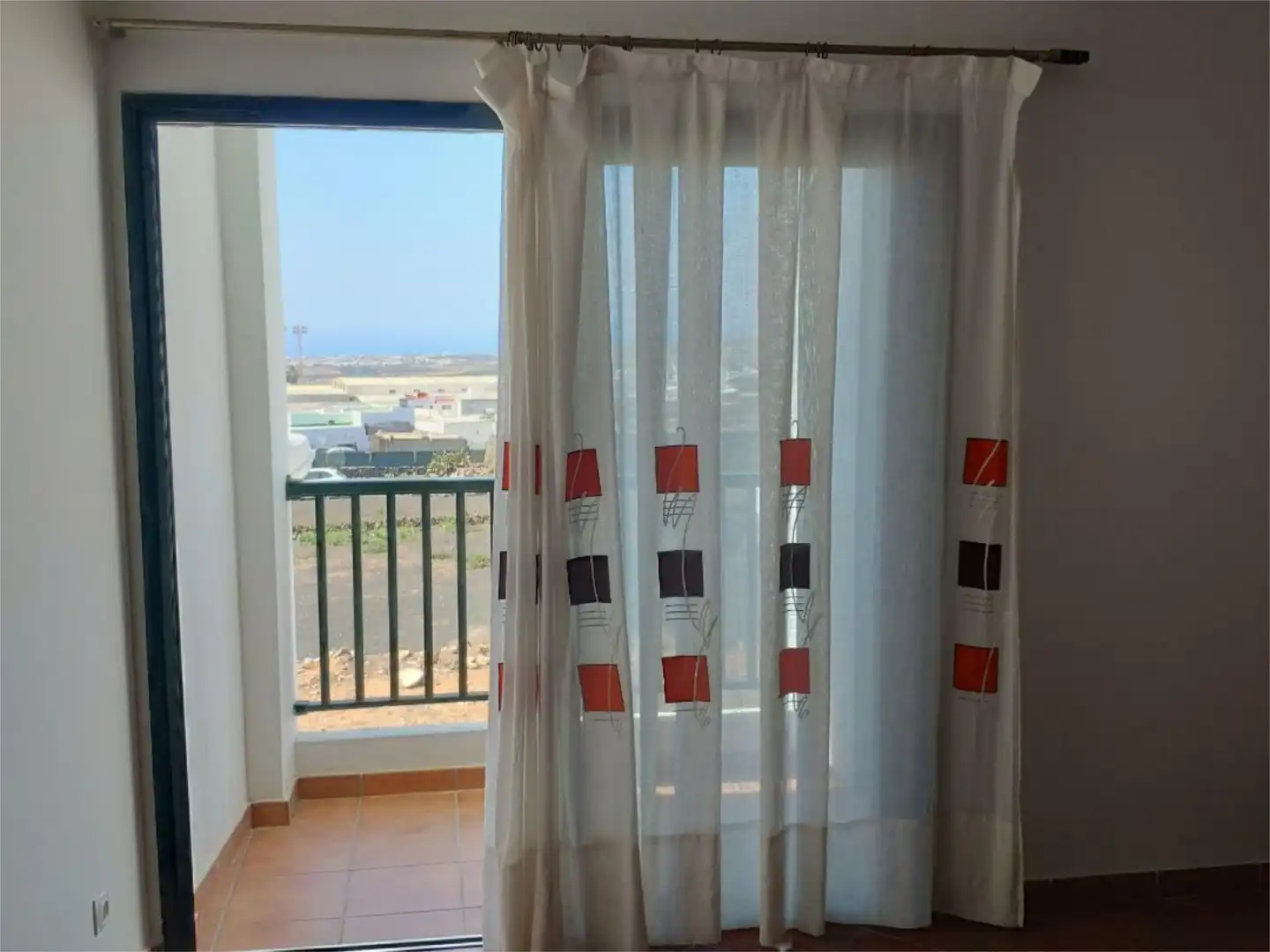 Dormitori de Pis en venda en San Bartolomé amb Terrassa, Moblat i Aparcament comunitari