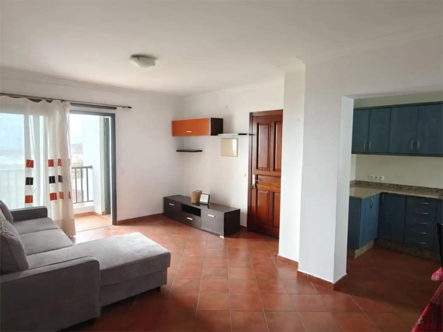 Sala d'estar de Pis en venda en San Bartolomé amb Terrassa, Moblat i Aparcament comunitari