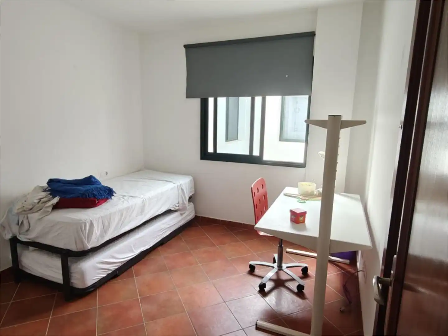 Dormitori de Pis en venda en San Bartolomé amb Terrassa, Moblat i Aparcament comunitari