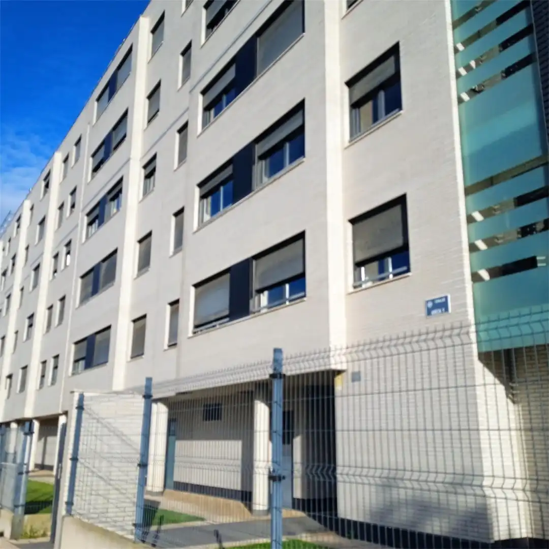 Àtic en venda a Lugar Sector 34 Arcas Reales, Delicias Vista exterior de Àtic en venda en Valladolid amb Moblat i Balcó