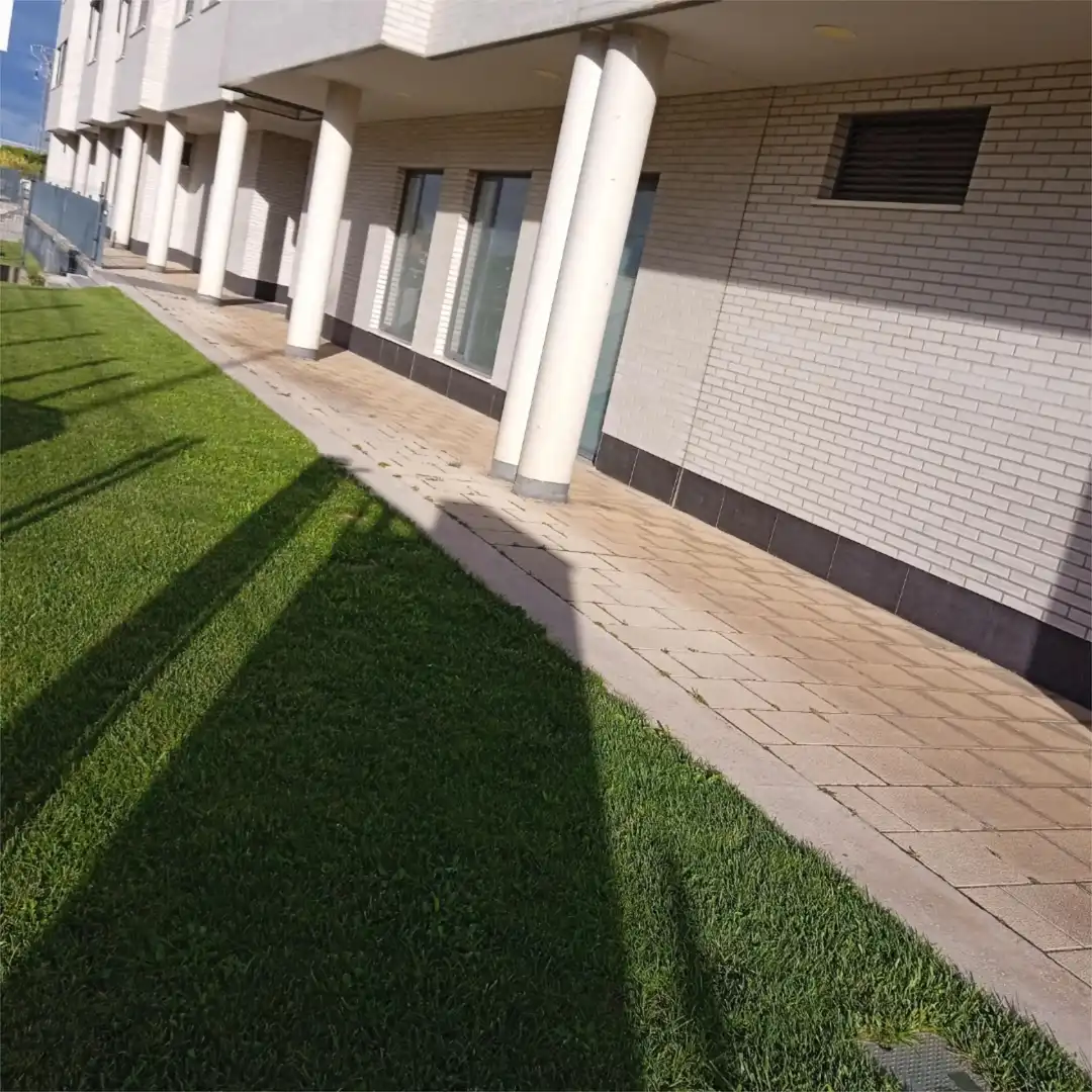 Àtic en venda a Lugar Sector 34 Arcas Reales, Delicias Vista exterior de Àtic en venda en Valladolid amb Moblat i Balcó