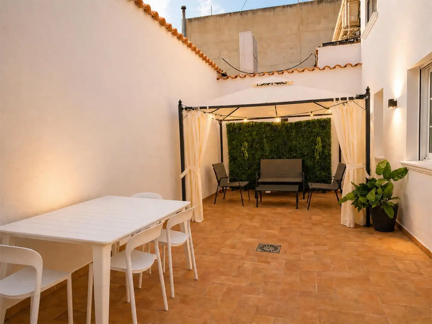Room in Carrer de Don Quijote de la Mancha, 7, Benimàmet Terrace of Flat for share in Valencia with Air Conditioner, Heating and Terrace