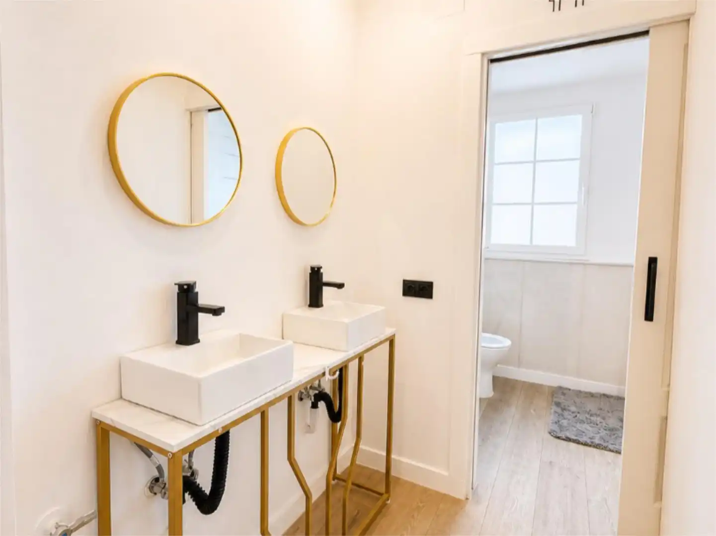 Room in Carrer de Don Quijote de la Mancha, 7, Benimàmet Bathroom of Flat for share in Valencia with Air Conditioner, Heating and Terrace
