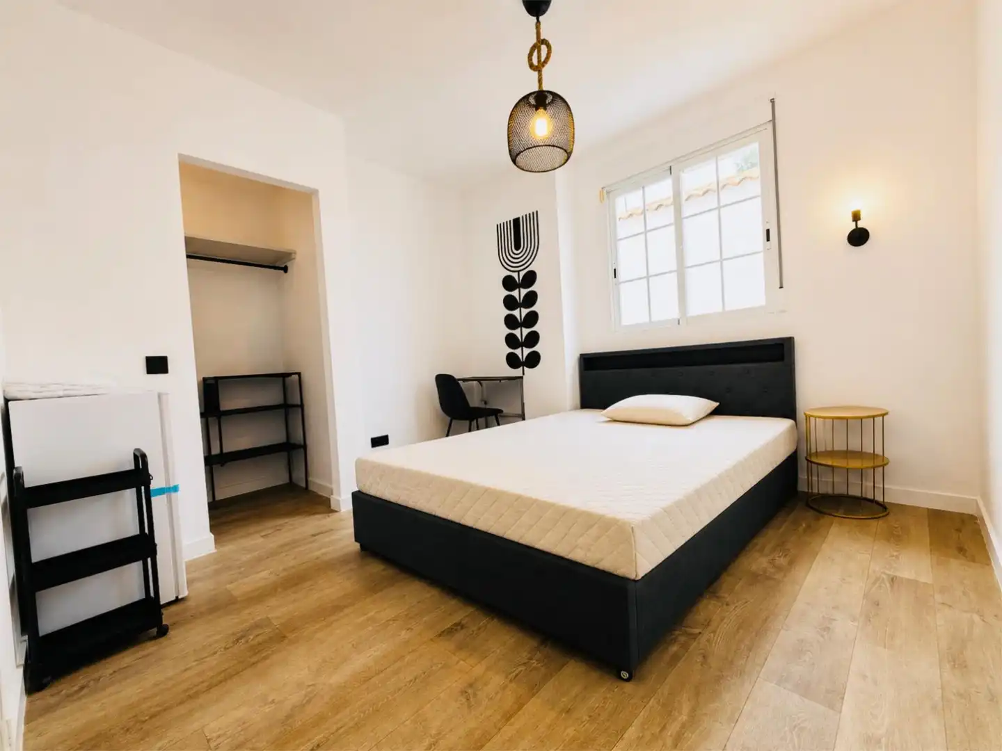 Room in Carrer de Don Quijote de la Mancha, 7, Benimàmet Bedroom of Flat for share in Valencia with Air Conditioner, Heating and Terrace