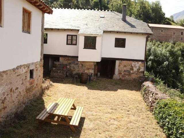 Casa-chalet en Alquiler en Lugar Urria, 14 en Somiedo