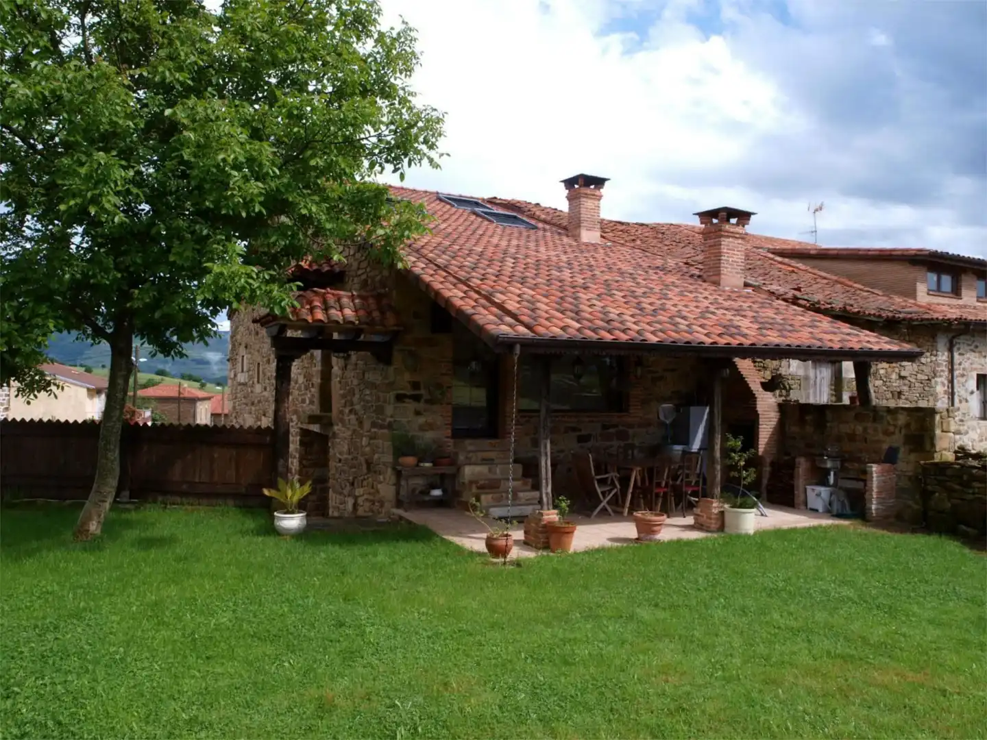 Terraza de Casa adosada en venta en Arenas de Iguña con Calefacción, Jardín privado y Parquet