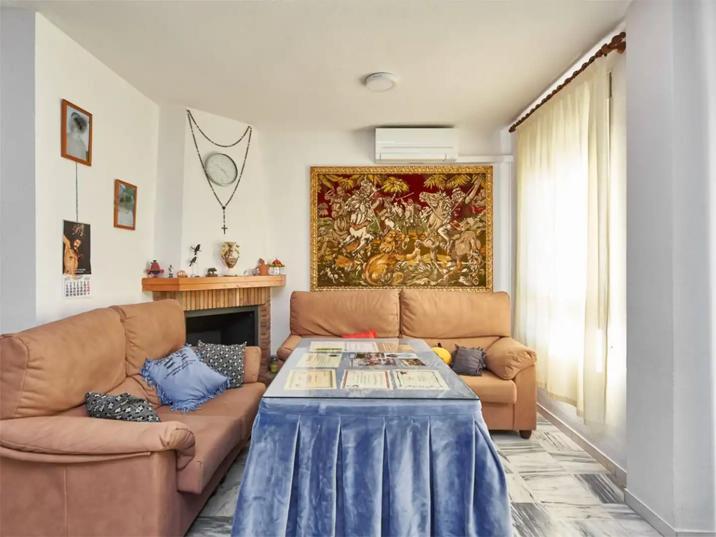 Casa o xalet en venda a Paseo del Prado, 1, Fuente Vaqueros Sala d'estar de Casa o xalet en venda en Fuente Vaqueros amb Aire condicionat, Terrassa i Traster