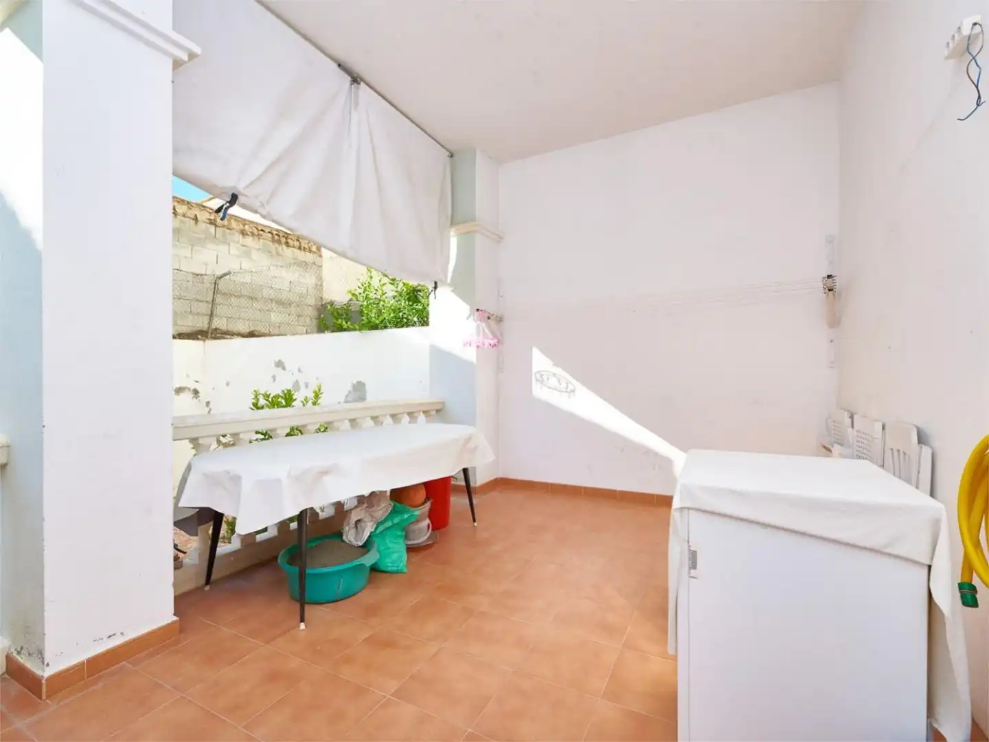 Casa o xalet en venda a Paseo del Prado, 1, Fuente Vaqueros Jardí de Casa o xalet en venda en Fuente Vaqueros amb Aire condicionat, Terrassa i Traster