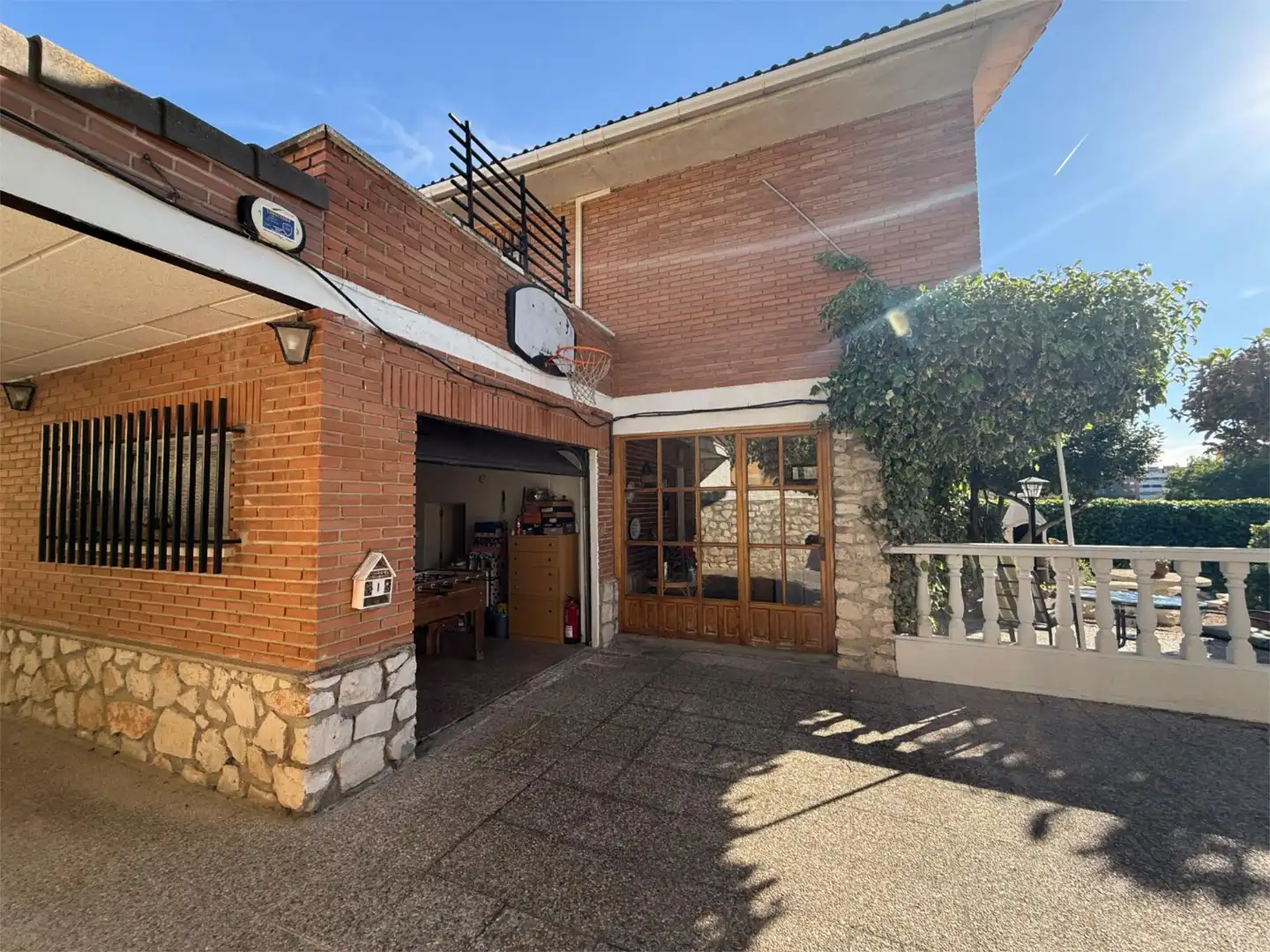 Casa o xalet en venda a Urbanización el Romeral, 1, El Mirador - Grillero Vista exterior de Casa o xalet en venda en Arganda del Rey amb Aire condicionat, Terrassa i Piscina