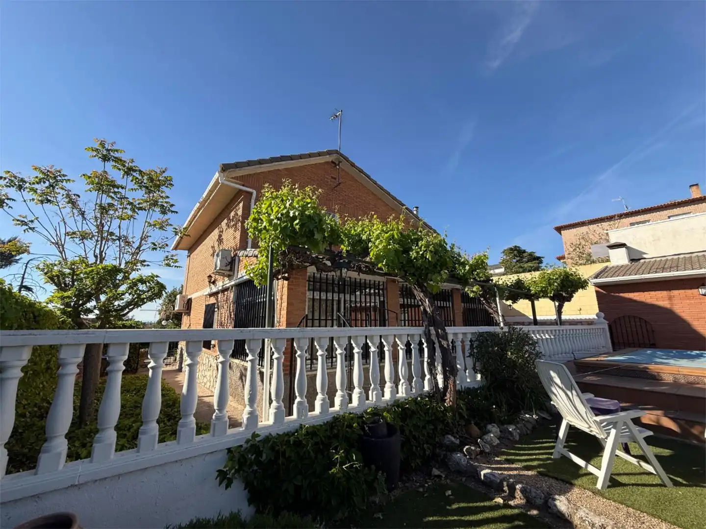 Casa o xalet en venda a Urbanización el Romeral, 1, El Mirador - Grillero Vista exterior de Casa o xalet en venda en Arganda del Rey amb Aire condicionat, Terrassa i Piscina