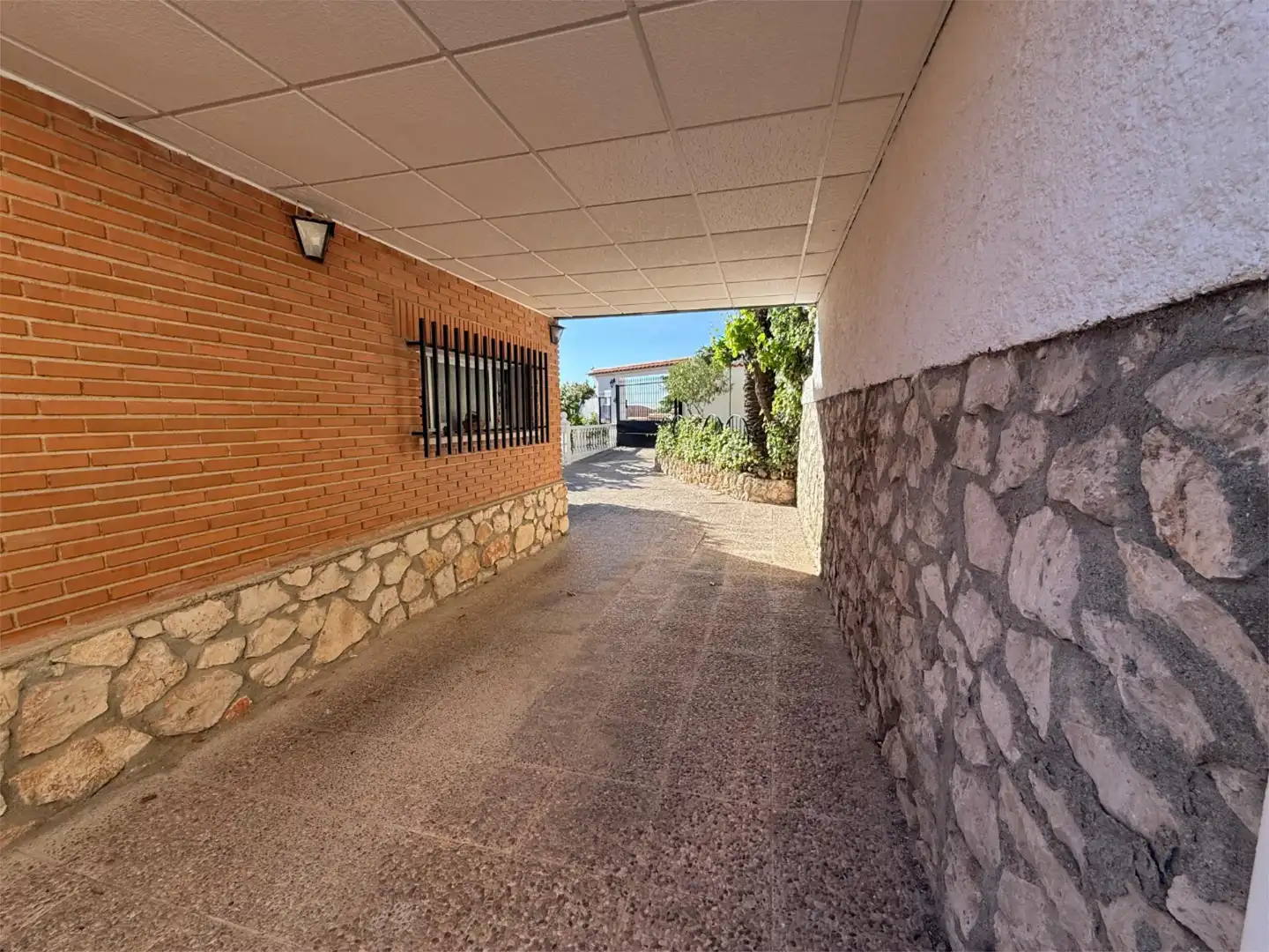 Casa o xalet en venda a Urbanización el Romeral, 1, El Mirador - Grillero Vista exterior de Casa o xalet en venda en Arganda del Rey amb Aire condicionat, Terrassa i Piscina